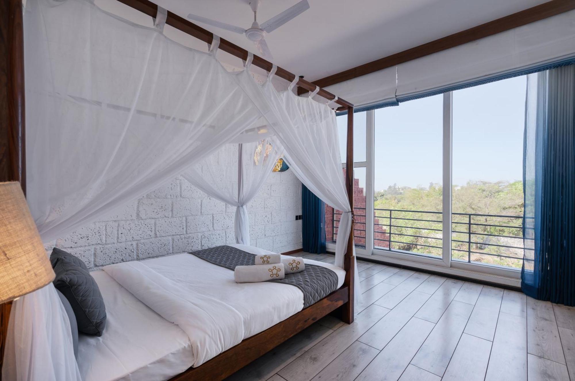 Saffronstays Calvin - 3 Bedroom Pool Villa In Lonavala Exterior photo